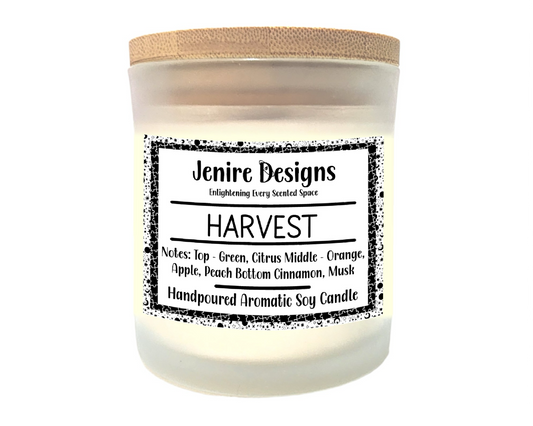 Cozy fall vibes—without needing a trip to the apple orchard.

Transform your space with the inviting warmth of Harvest, a candle reminiscent of fresh apple cider and cozy autumn moments:

Aroma Notes that Comfort and Captivate:

Top: Green citrus and crisp apple slices—bright and energizing.

Heart: Tangy orange peel and fiery cinnamon—adds depth and seasonal spice.

Base: Warm musk—grounds the blend in soft, lingering comfort.
Together, they create a scent as cozy and inviting as oven-warmed cider on a cri